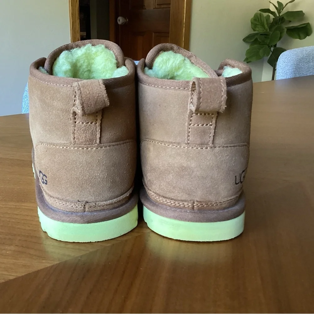‼️BF SALE‼️UGG Neumal Chestnut Brown Boots with  Lime Green Bottoms - Picture 4 of 10